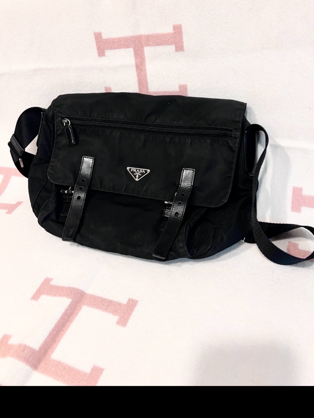 Prada✌🏻Black Nylon Messenger Bag! Offers welcome! - Picture 2 of 15